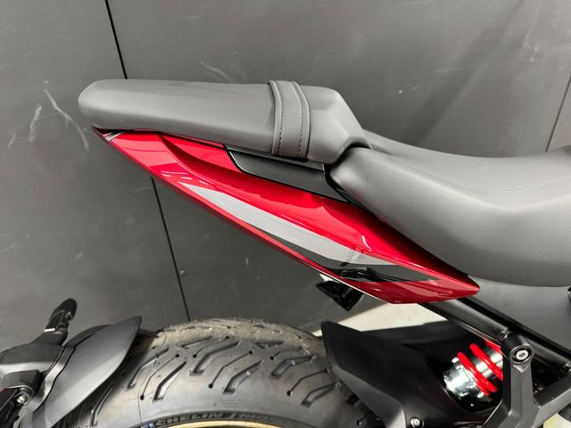 triumph - trident-800