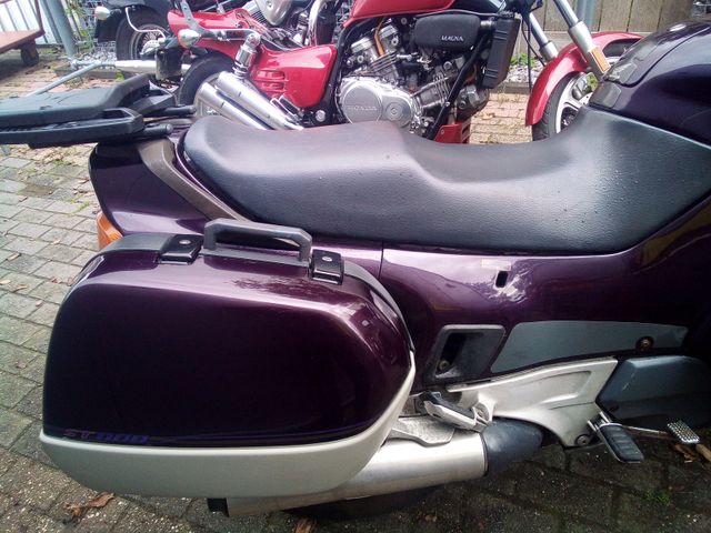 honda - st-1100-pan-european-abs-tcs