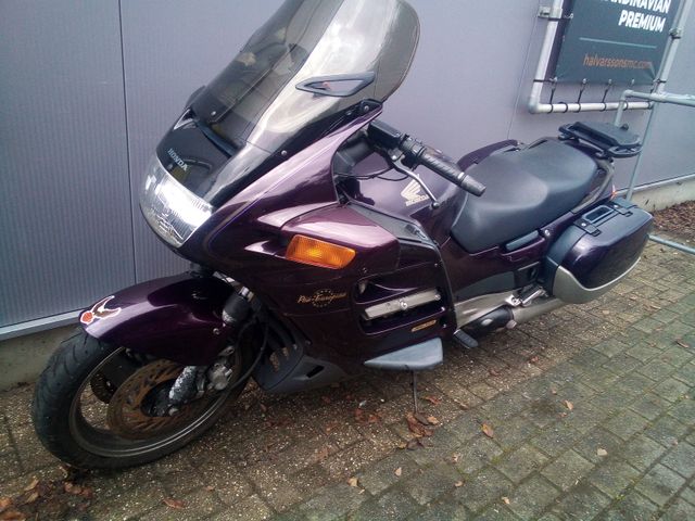 honda - st-1100-pan-european-abs-tcs