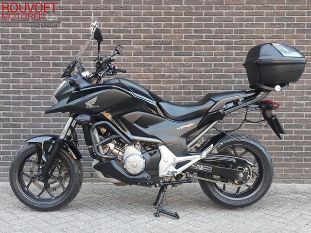 honda - nc-700-x-dct