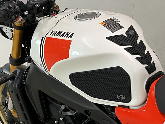 yamaha - xsr-900-abs