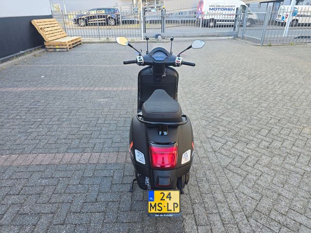 vespa - gts-300