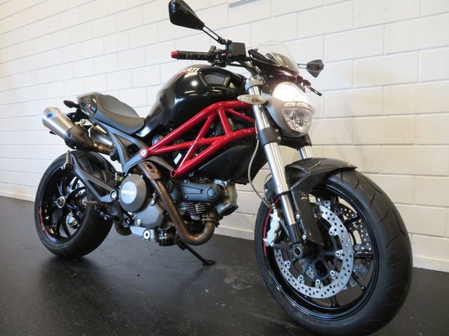 ducati - 796-monster