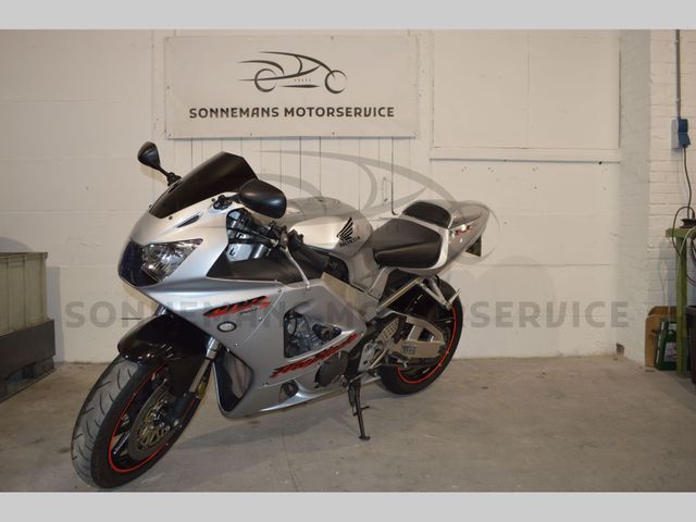 honda - cbr-900-rr-fireblade