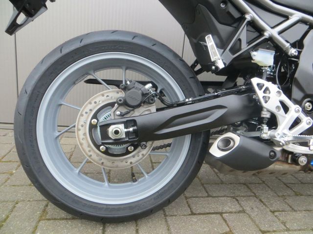 suzuki - gsx-8r