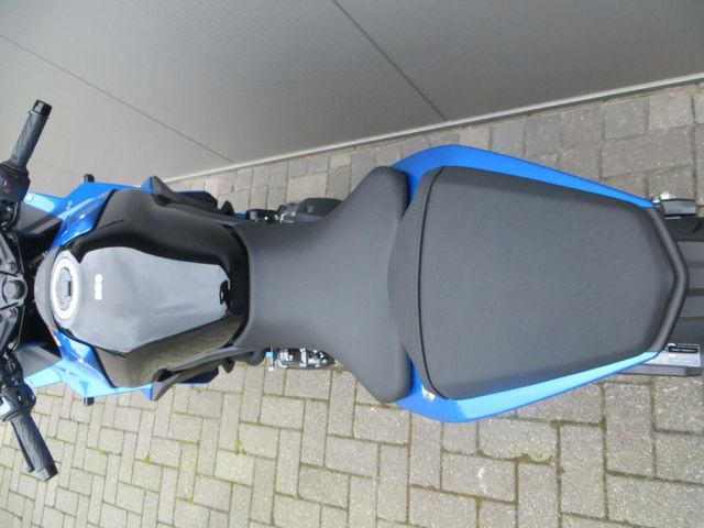 suzuki - gsx-8r