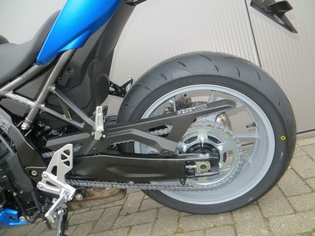 suzuki - gsx-8r