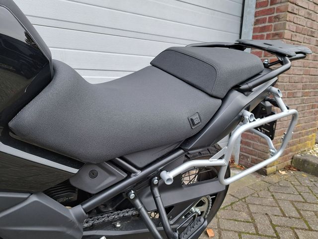 cfmoto - 700-mt-adventure