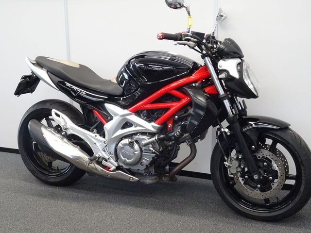 suzuki - sfv-650-gladius