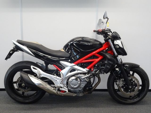 suzuki - sfv-650-gladius