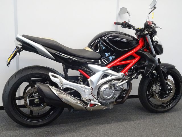 suzuki - sfv-650-gladius