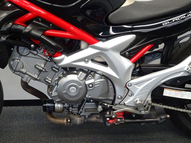 suzuki - sfv-650-gladius