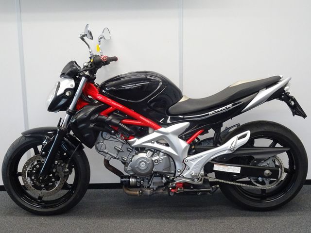 suzuki - sfv-650-gladius