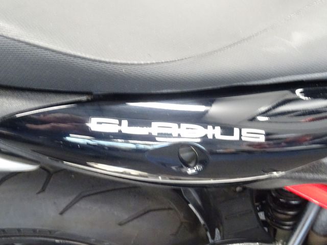 suzuki - sfv-650-gladius