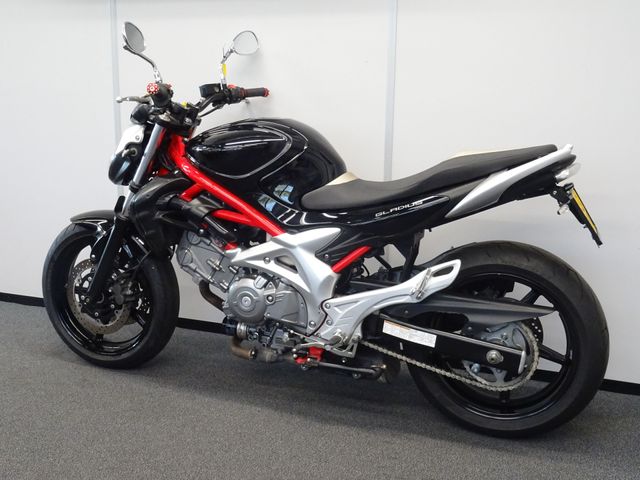 suzuki - sfv-650-gladius