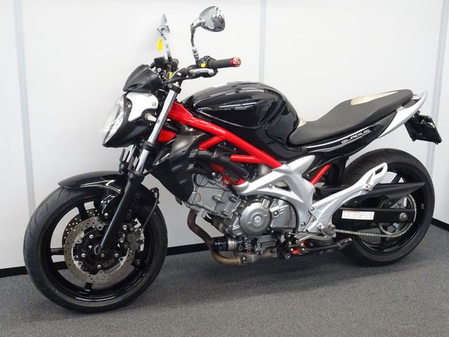 suzuki - sfv-650-gladius
