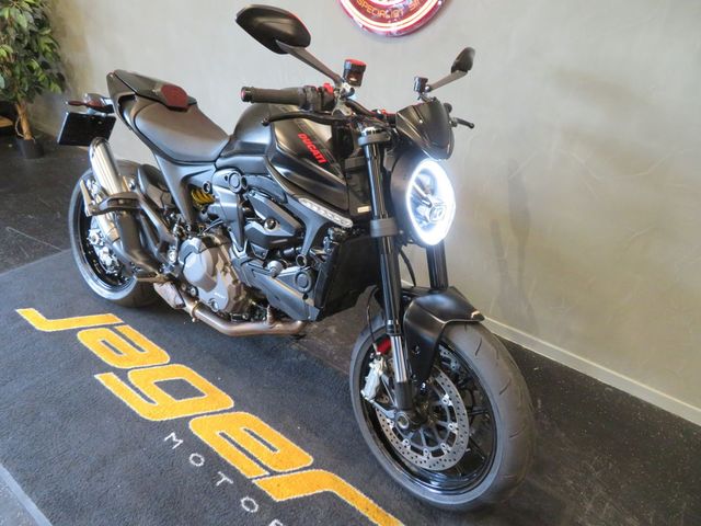 ducati - monster-plus
