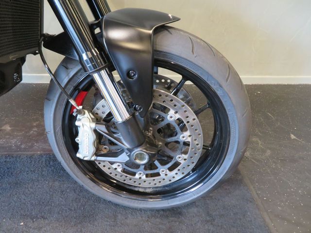 ducati - monster-plus
