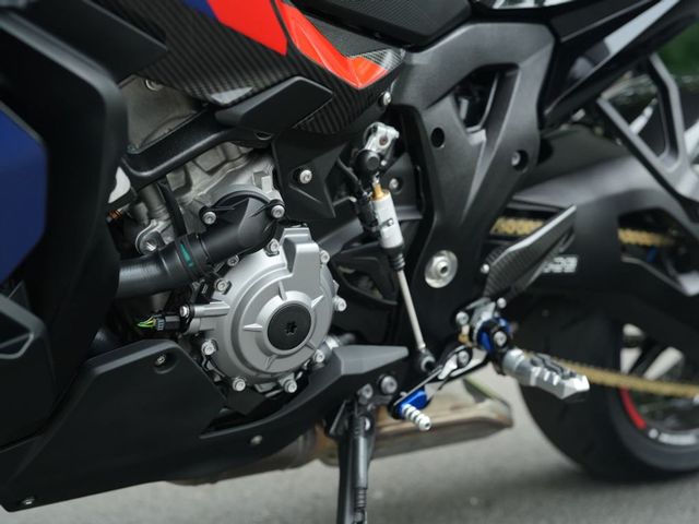 bmw - m-1000-xr