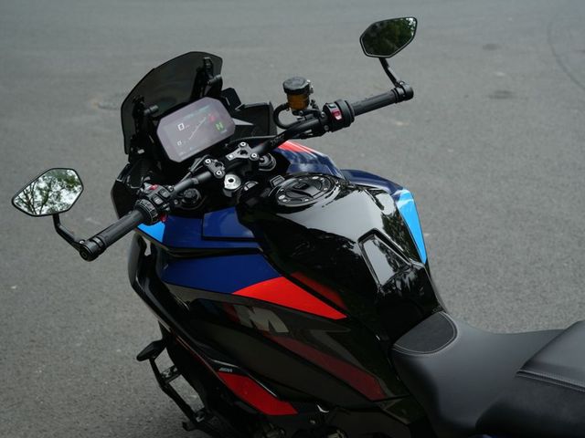 bmw - m-1000-xr