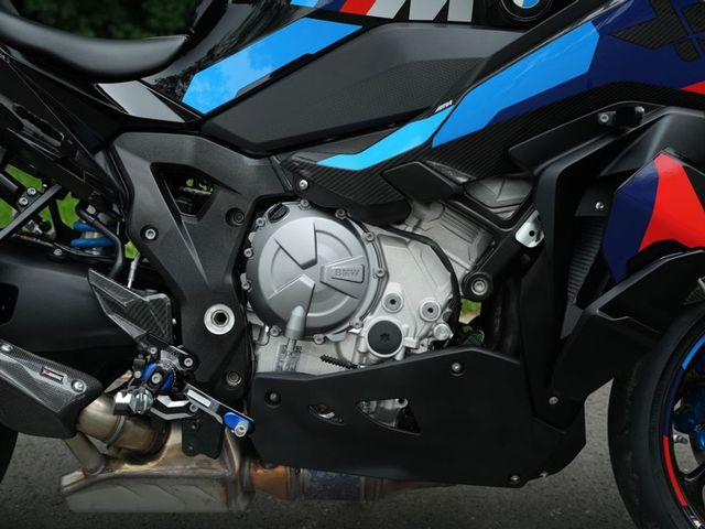 bmw - m-1000-xr