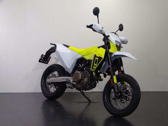 husqvarna - 701-supermoto