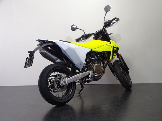 husqvarna - 701-supermoto