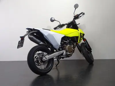 HUSQVARNA 701 SUPERMOTO – foto 3