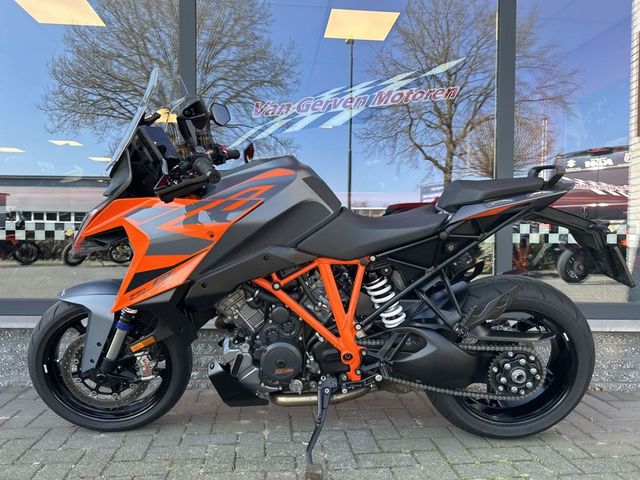 ktm - 1290-super-duke-gt