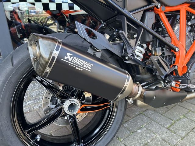 ktm - 1290-super-duke-gt