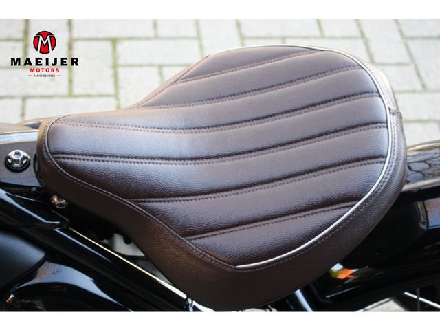 triumph - bonneville-bobber