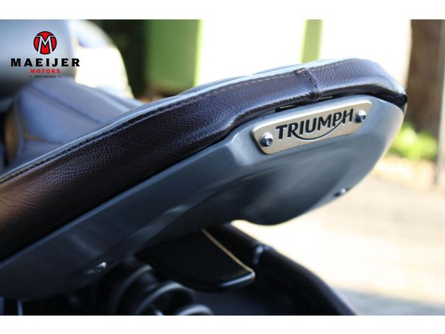 triumph - bonneville-bobber