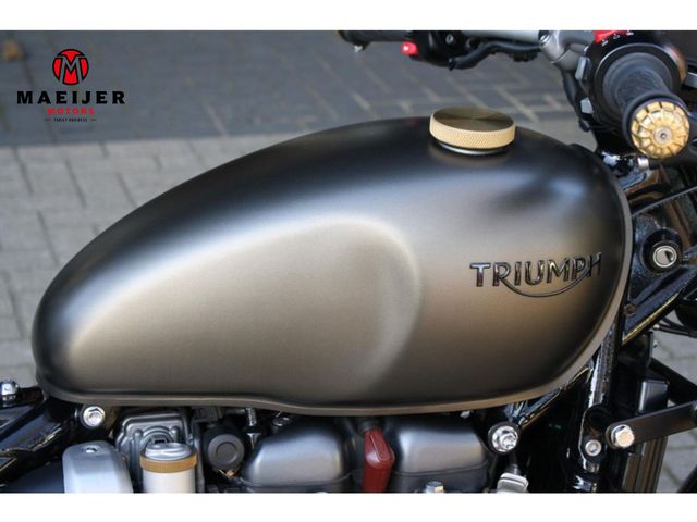 triumph - bonneville-bobber