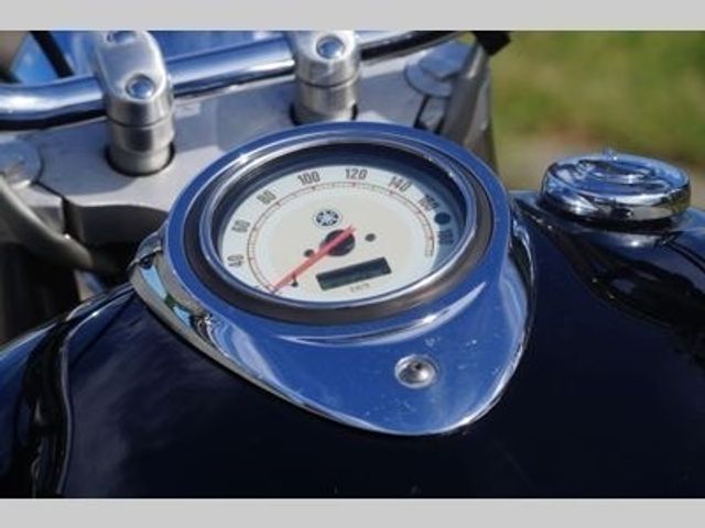 yamaha - xvs-1100-a-dragstar-classic