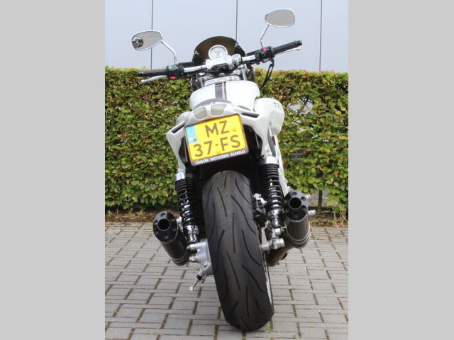yamaha - vmx-1200-v-max