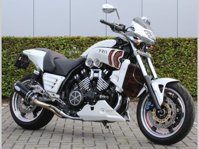 yamaha - vmx-1200-v-max