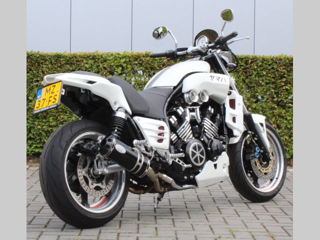 yamaha - vmx-1200-v-max