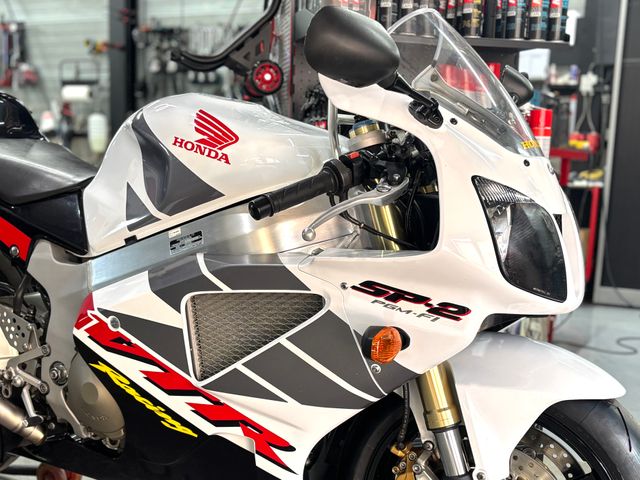 honda - vtr-1000-sp-2