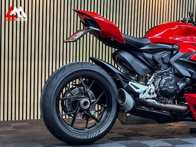 ducati - streetfighter-v2