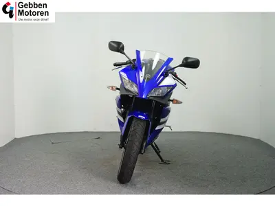 YAMAHA YZF R 125 – foto 3