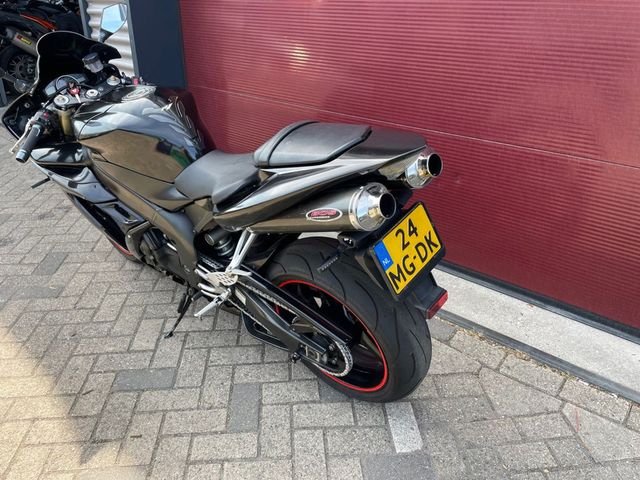 yamaha - yzf-r1