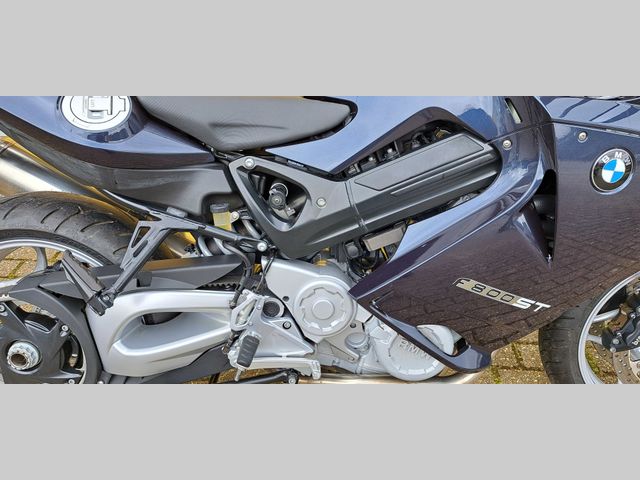 bmw - f-800-st