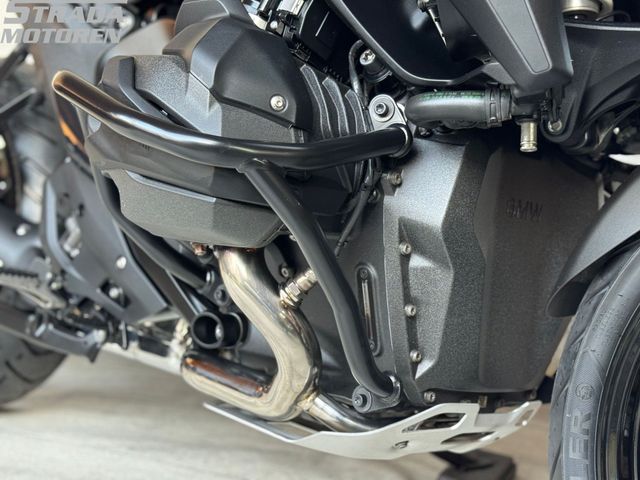 bmw - r-1300-gs-triple-black