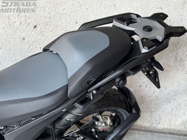 bmw - r-1300-gs-triple-black