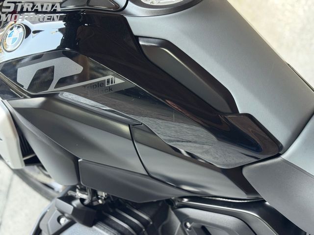 bmw - r-1300-gs-triple-black