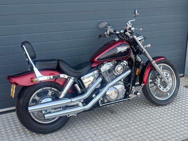 honda - vt-1100-c-shadow