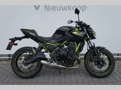 KAWASAKI Z650 – foto 4