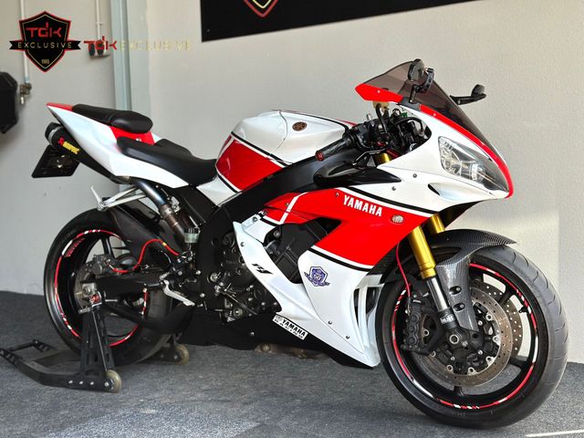 yamaha - yzf-r1