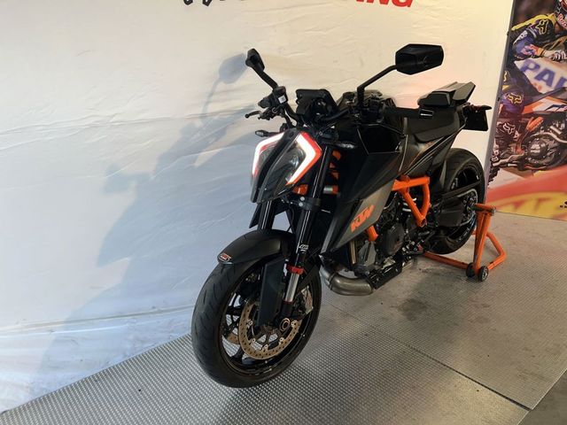 ktm - 1290-super-duke-r