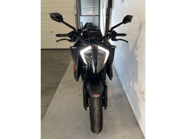 ktm - 1290-super-duke-r